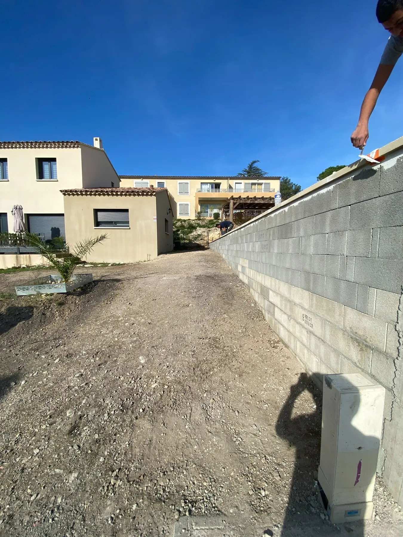 Élévation d’un mur de soutènement maçonné à Châteauneuf-du-Pape