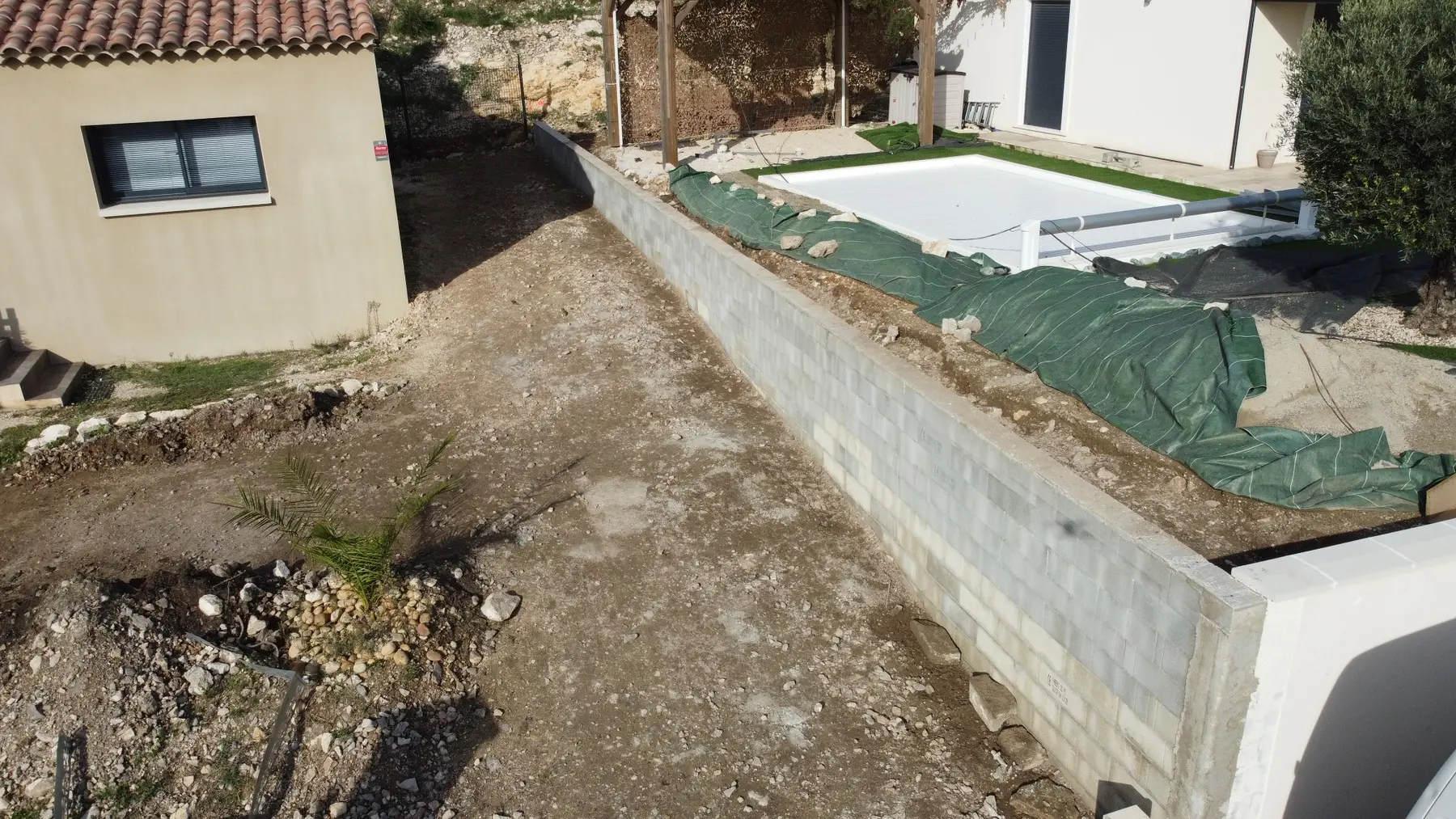 Mur de soutènement reconstruit à Châteauneuf-du-Pape
