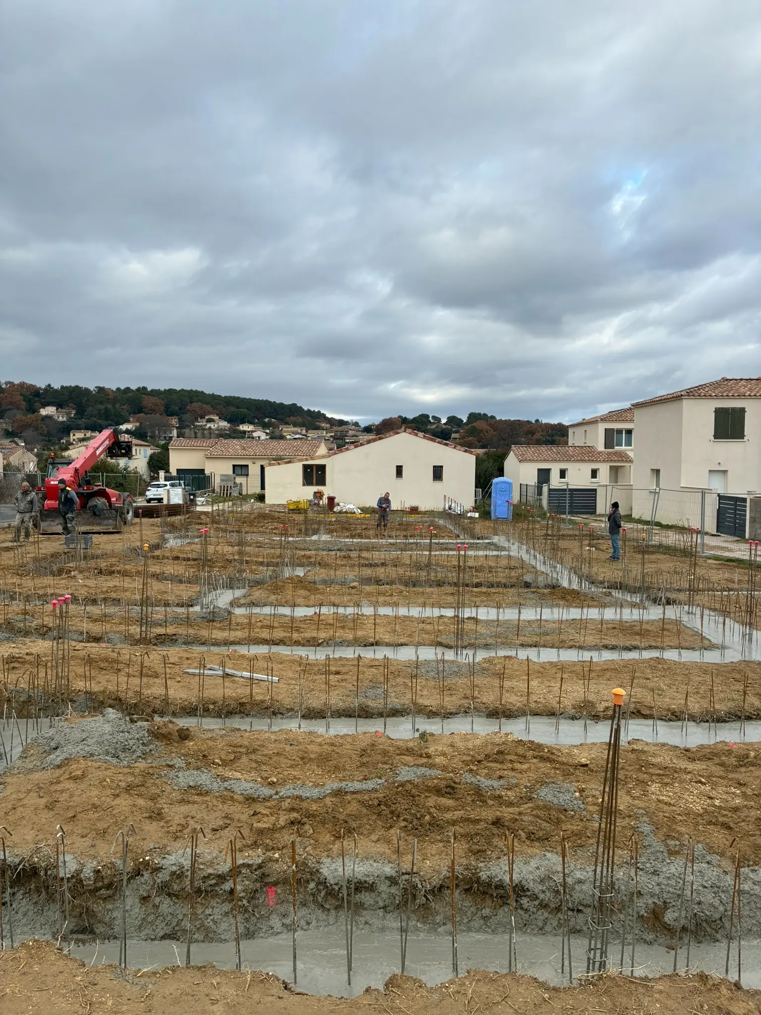 Semelles filantes en béton armé pour six logements à Gaujac