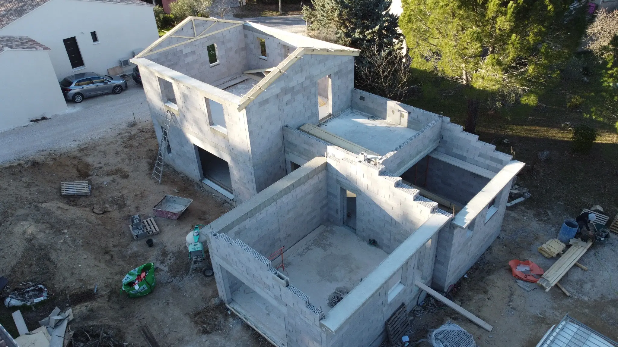 Pignons et chaînages d’une maison R+1 à Robion