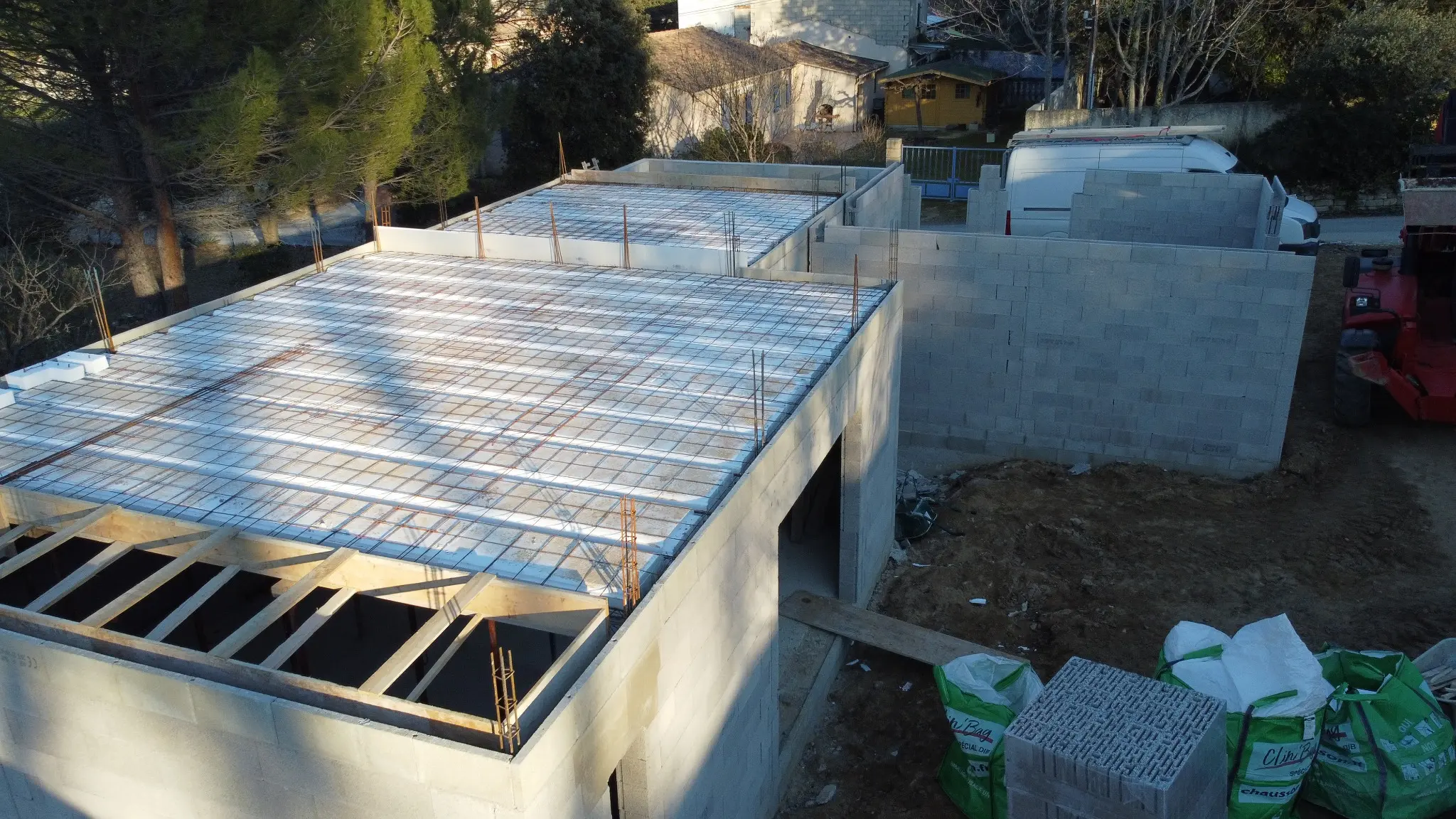 Plancher intermédiaire poutrelles-hourdis d’une maison R+1 à Robion