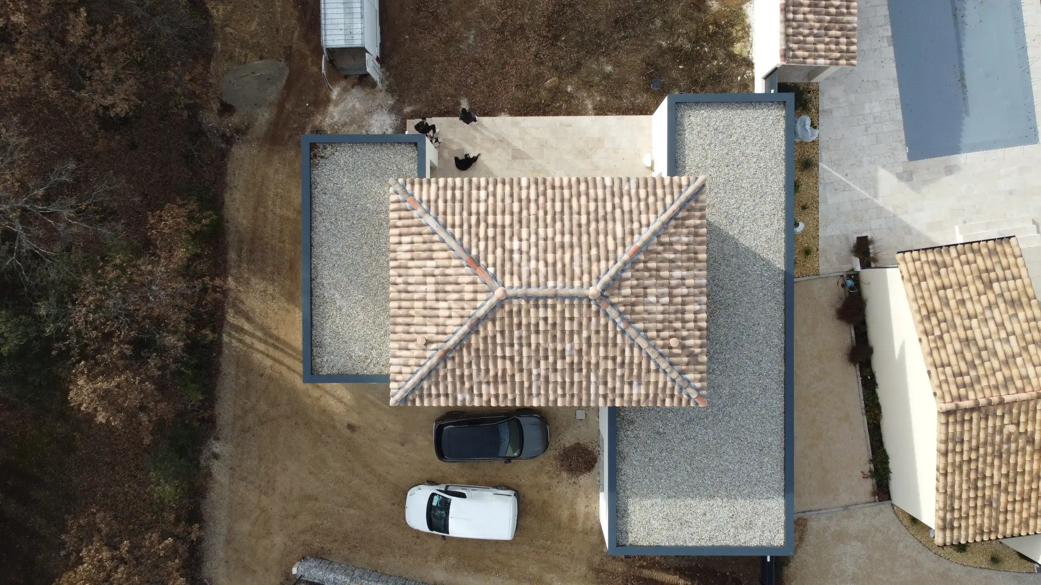 Vue aérienne de la toiture d’une maison neuve réalisée à Venasque dans le Vaucluse