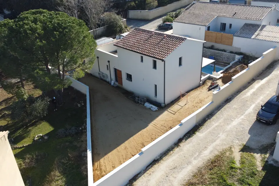 Maison neuve R+1 construite à Robion par BatiPro Construction
